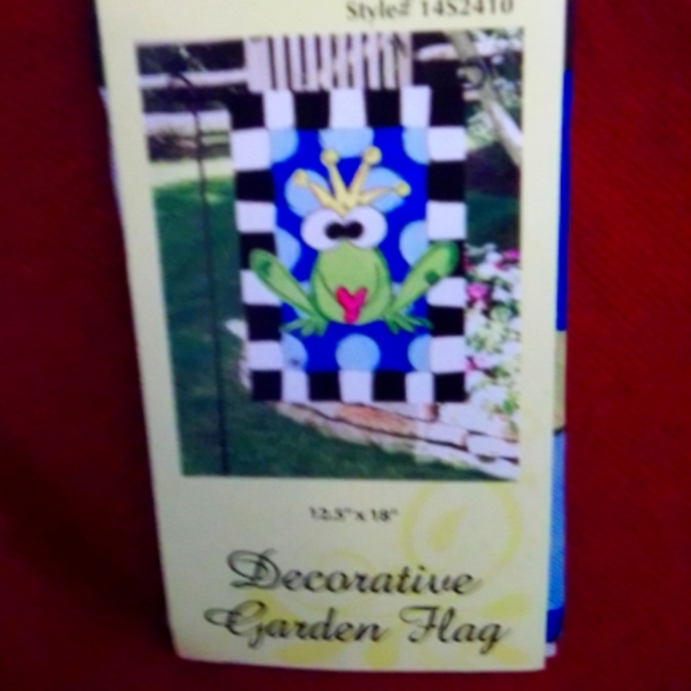 Evergreen Garden Flag. Frog Prince. 12.5 x 18 New